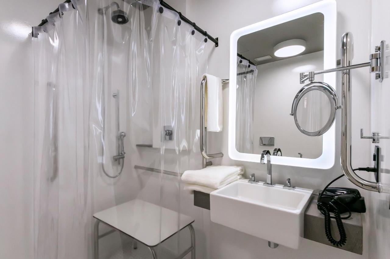 Novotel Ленсойс Паулиста Екстериор снимка