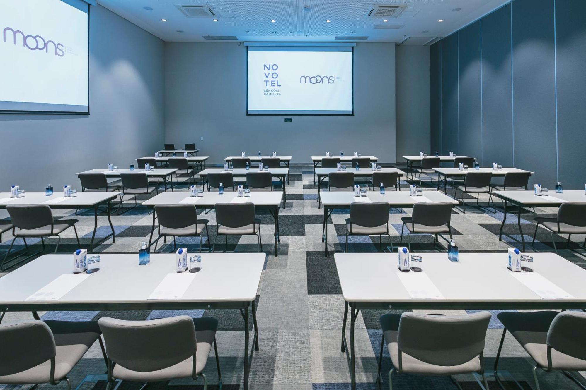 Novotel Ленсойс Паулиста Екстериор снимка
